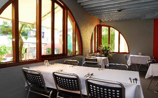 Alexander's Bar and Restaurant